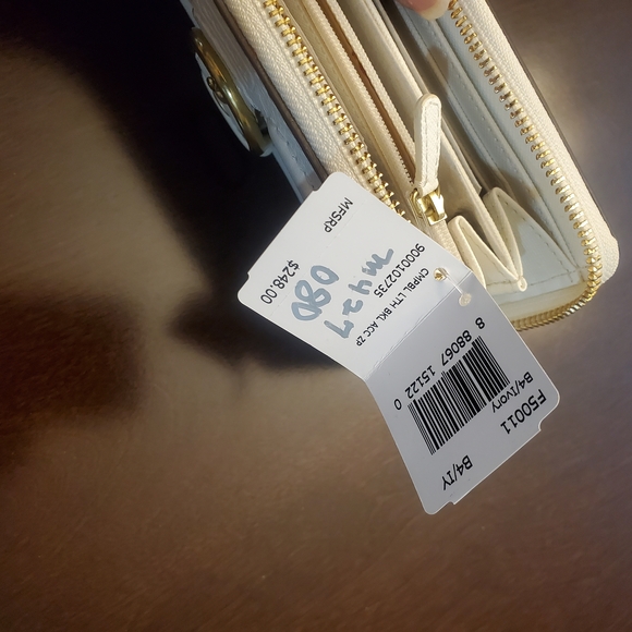 Coach Cream Color Wallet - Picture 8 of 9